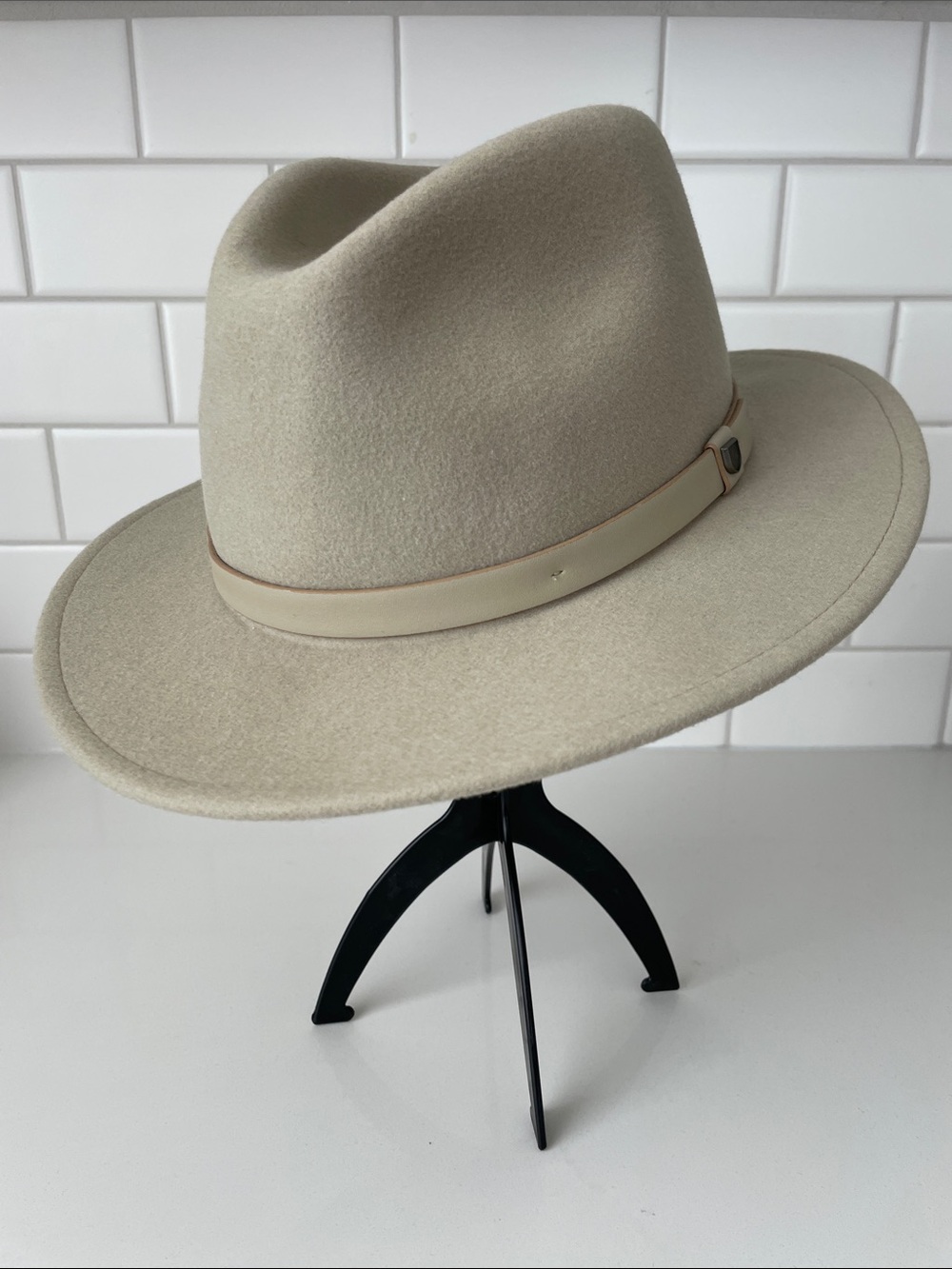 Brixton Cream Felt Fedora Hat with Leather Band • Large 7.5